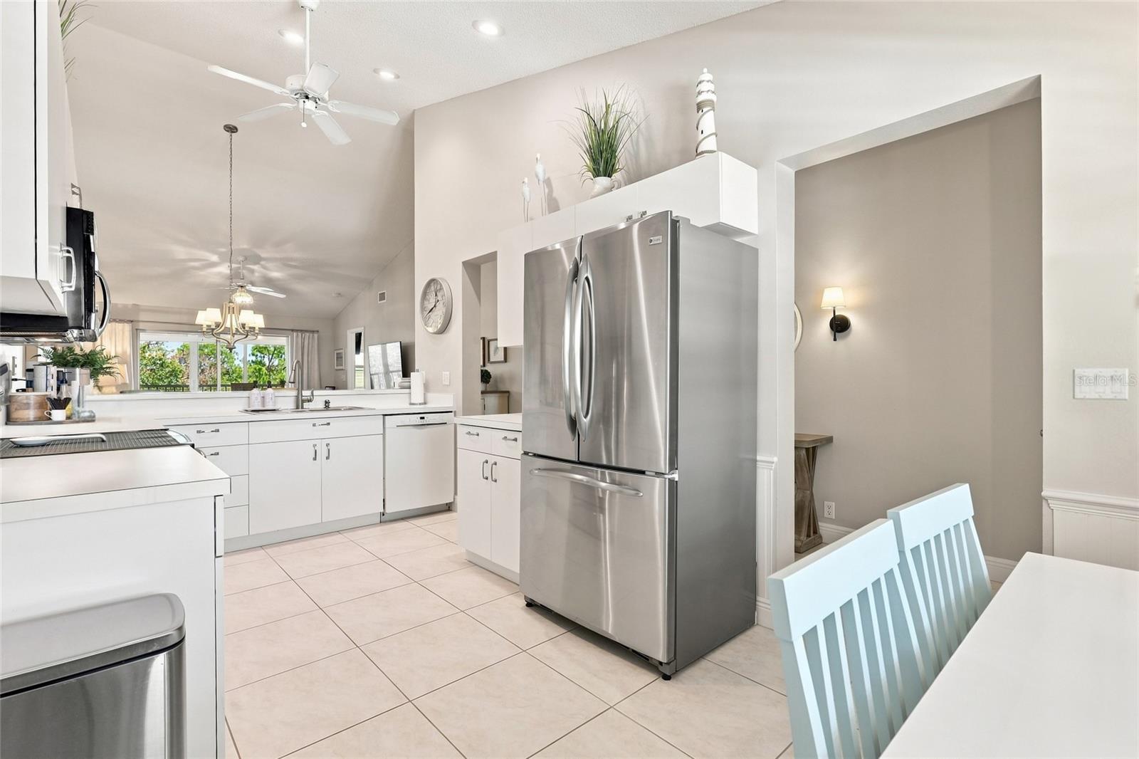 8735 OLDE HICKORY AVE #8304 — photo 14