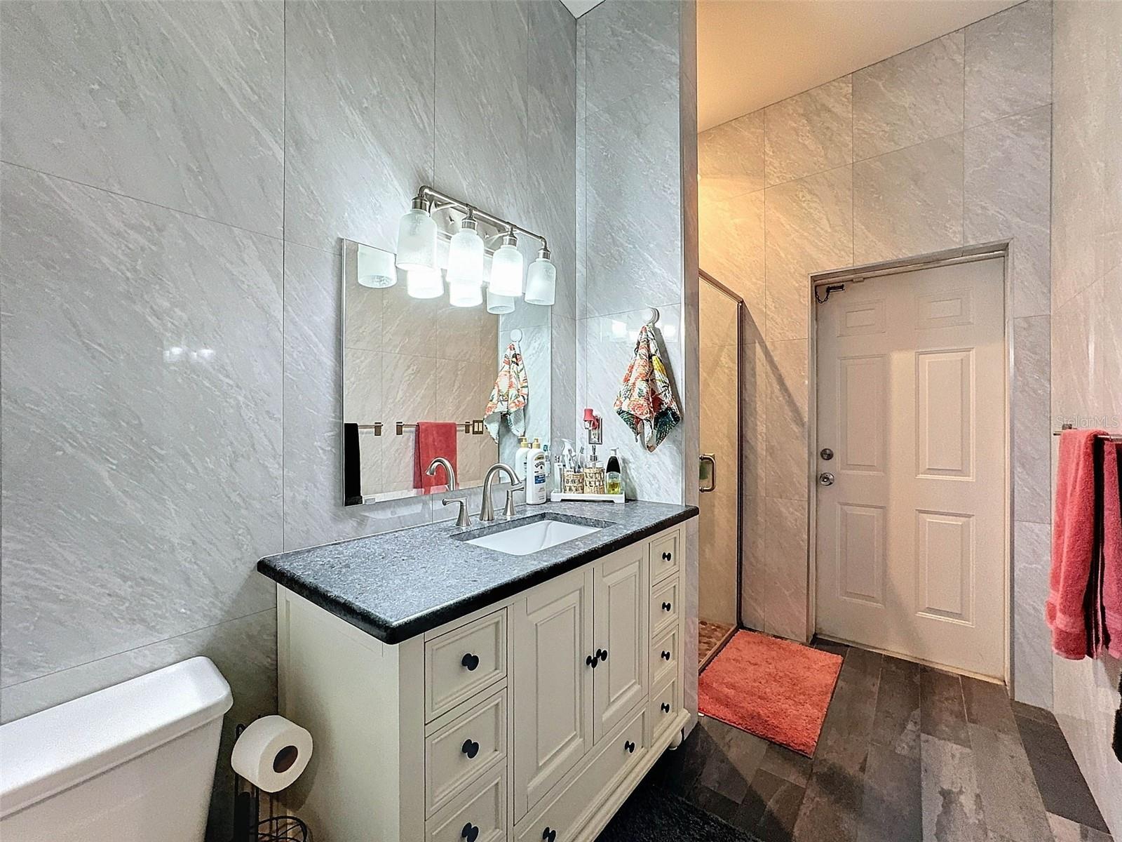 4448 GLENBROOK DR — photo 36