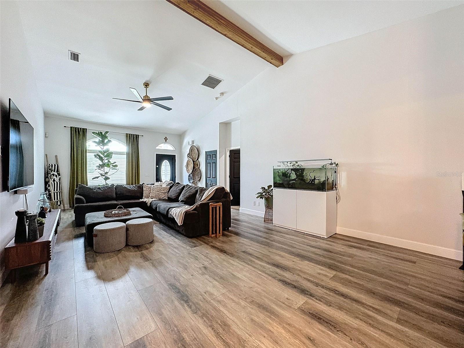 4448 GLENBROOK DR — photo 8