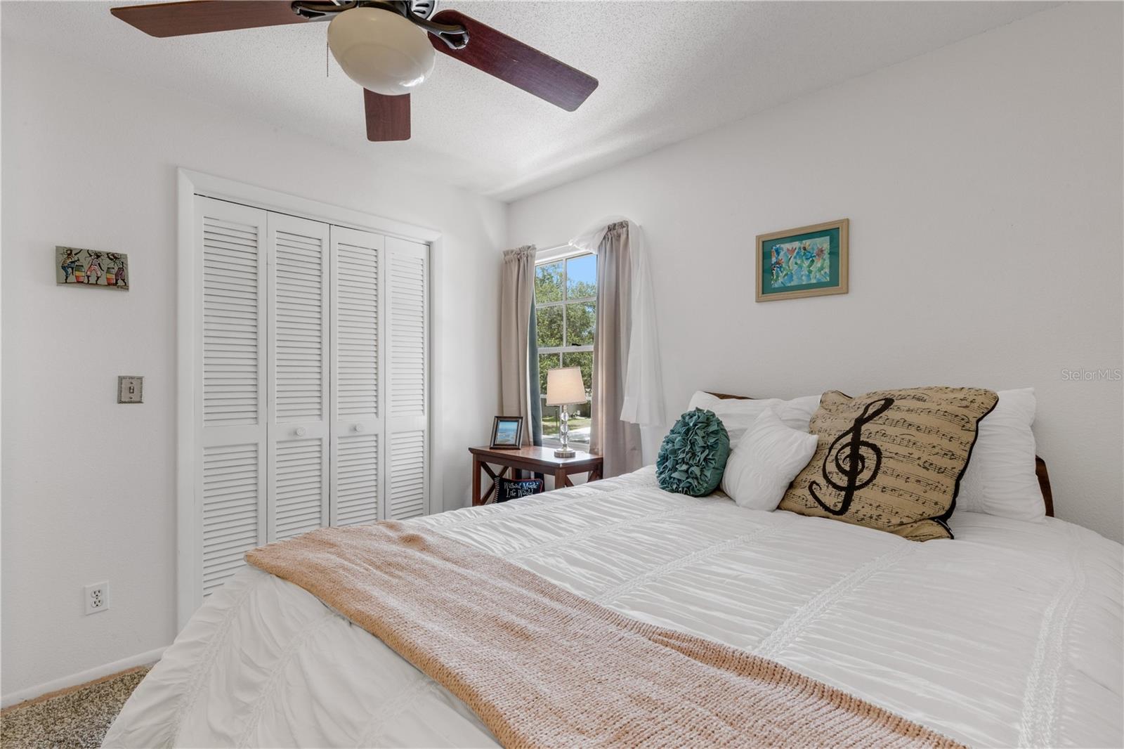 1603 PECAN ST — photo 3
