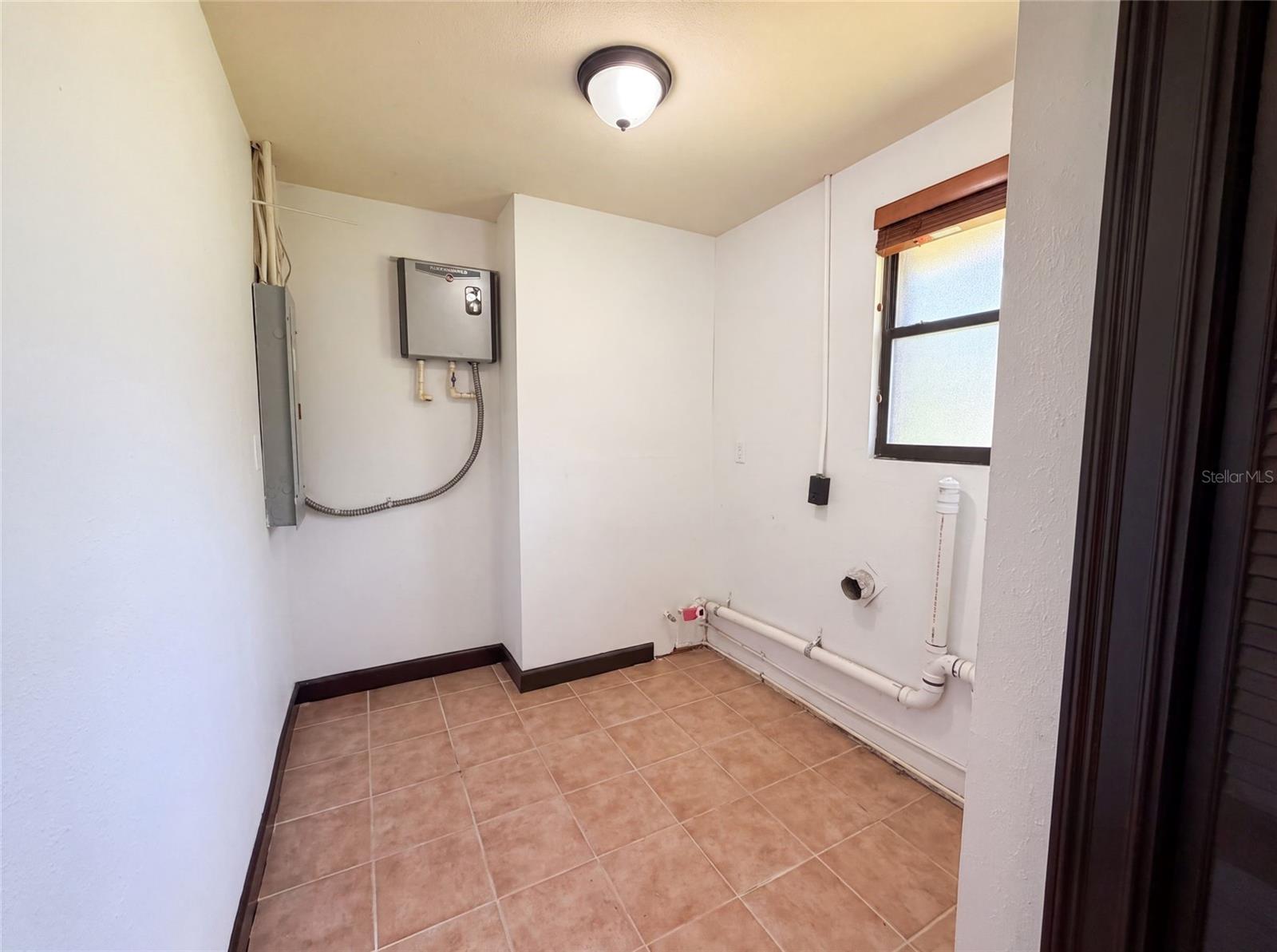 1515 S WEST SHORE BLVD — photo 15