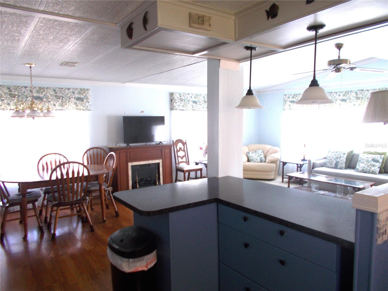 6432 KEENA CT — photo 10