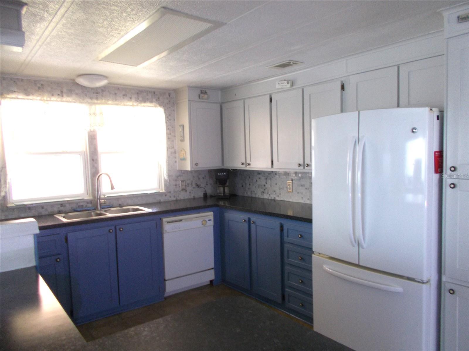 6432 KEENA CT — photo 9