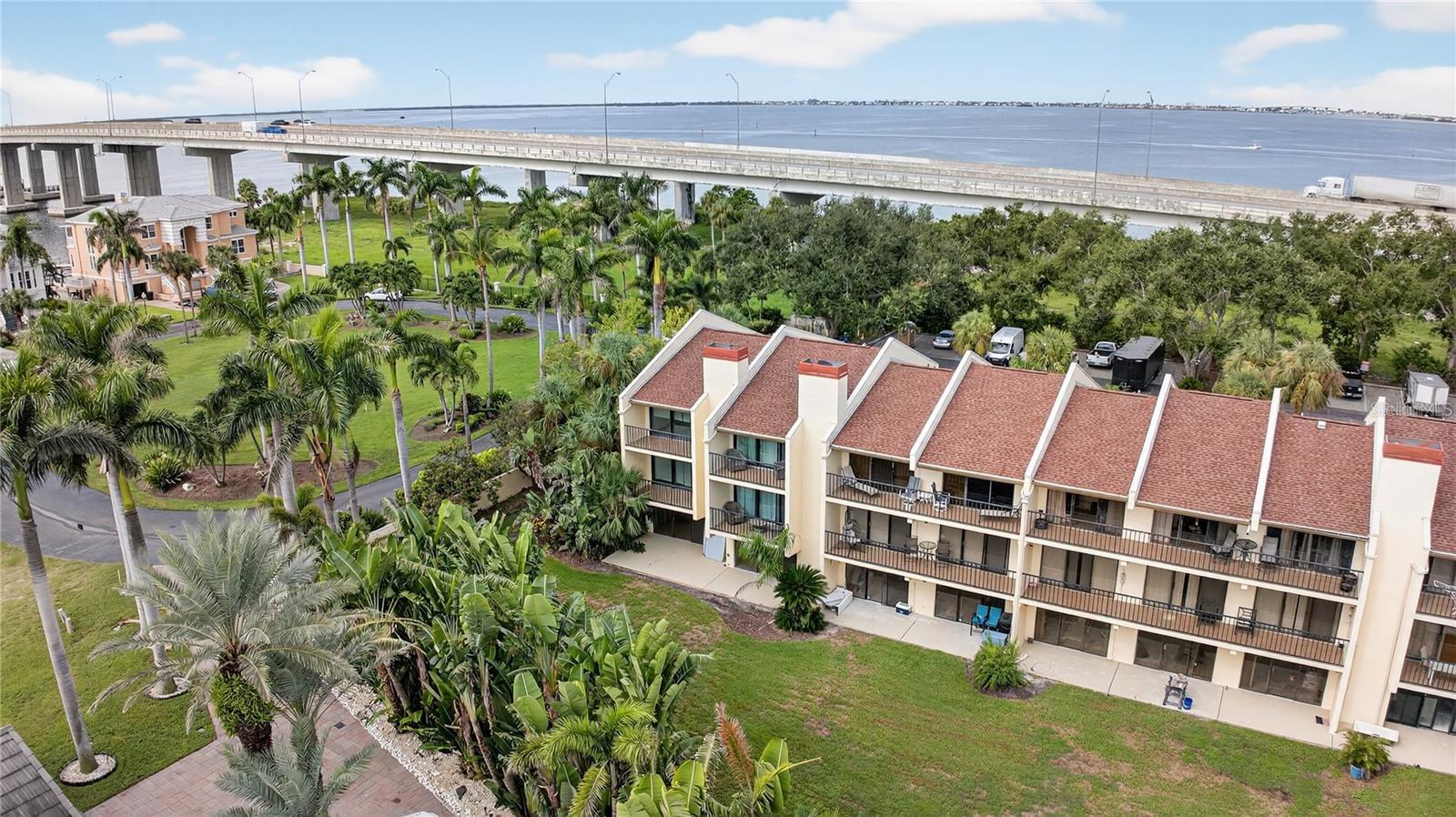 7550 SUNSHINE SKYWAY LN S #P12 — photo 2