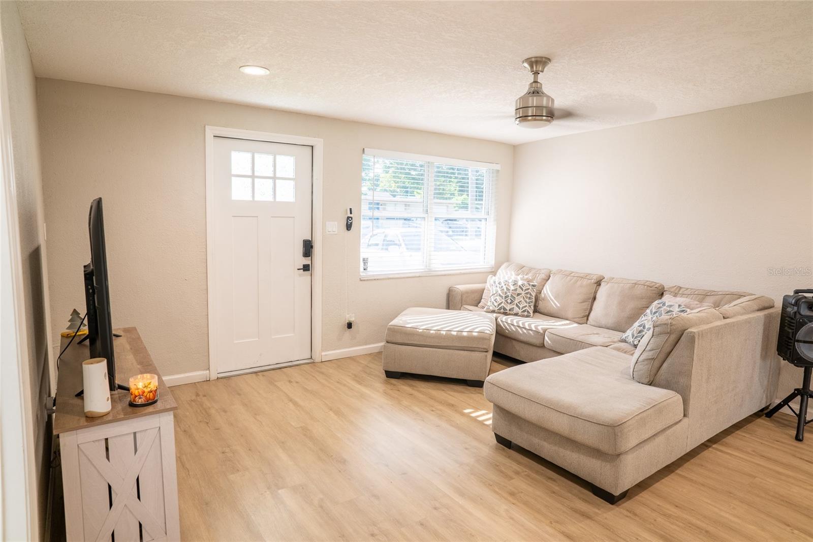 11041 TAFT DR — photo 5