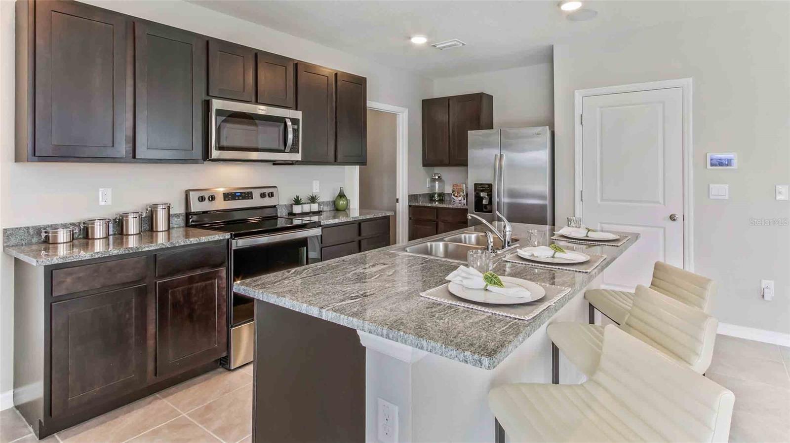 7058 FLINT CREEK DR — photo 4