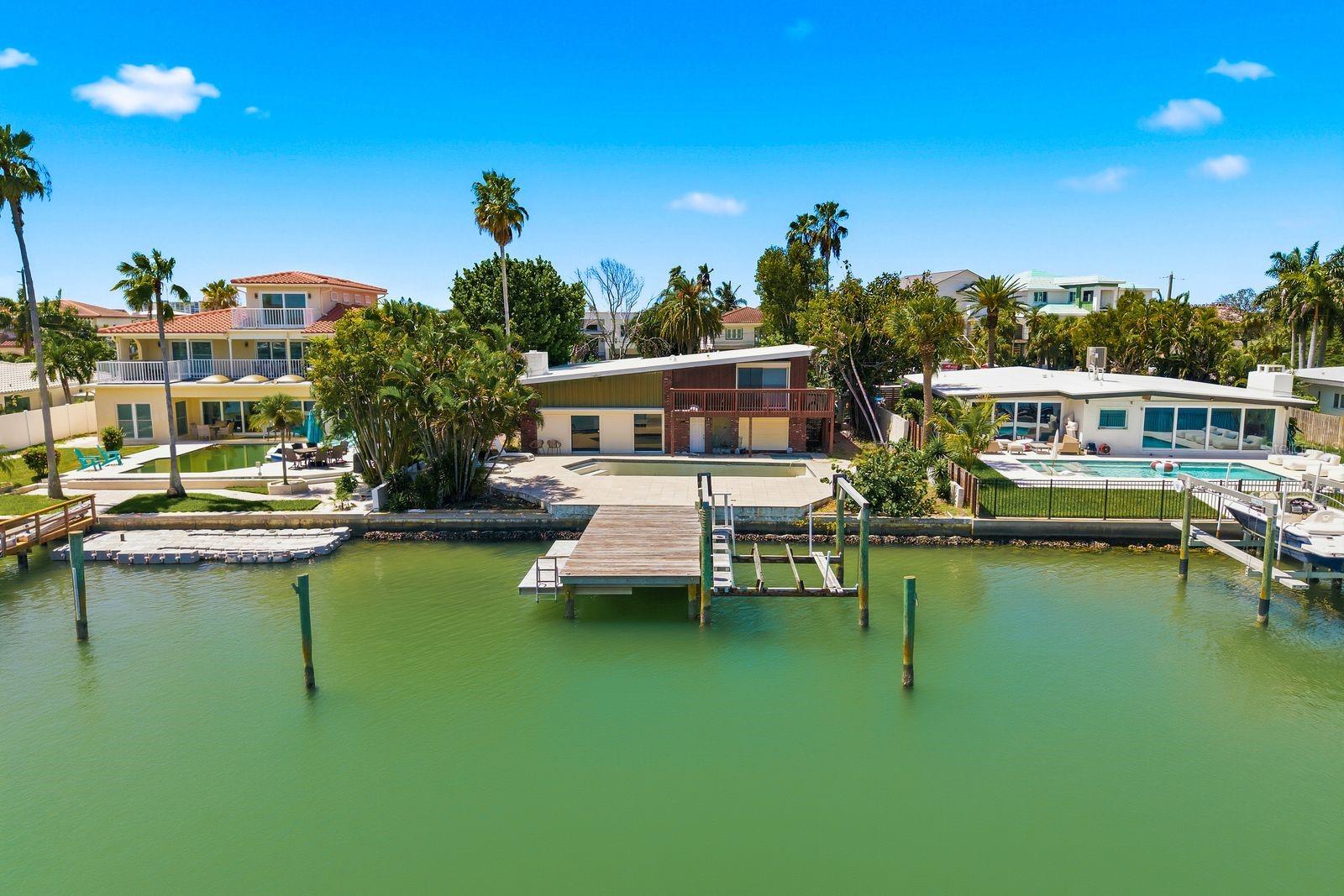31 DOLPHIN DR — photo 34