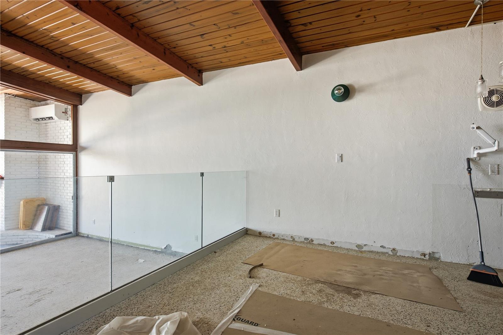 31 DOLPHIN DR — photo 7