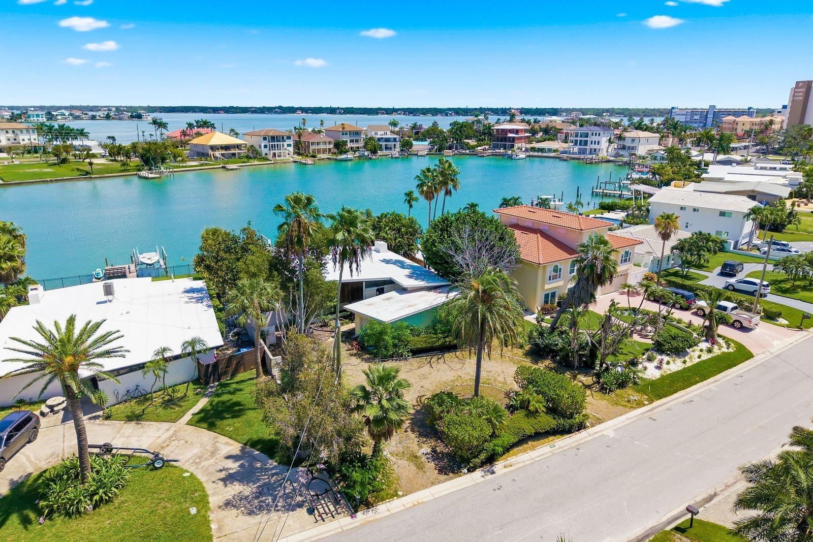 31 DOLPHIN DR — photo 27