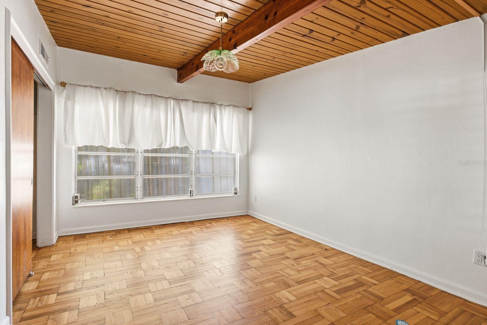31 DOLPHIN DR — photo 10
