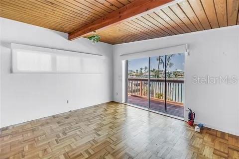 31 DOLPHIN DR — photo 13