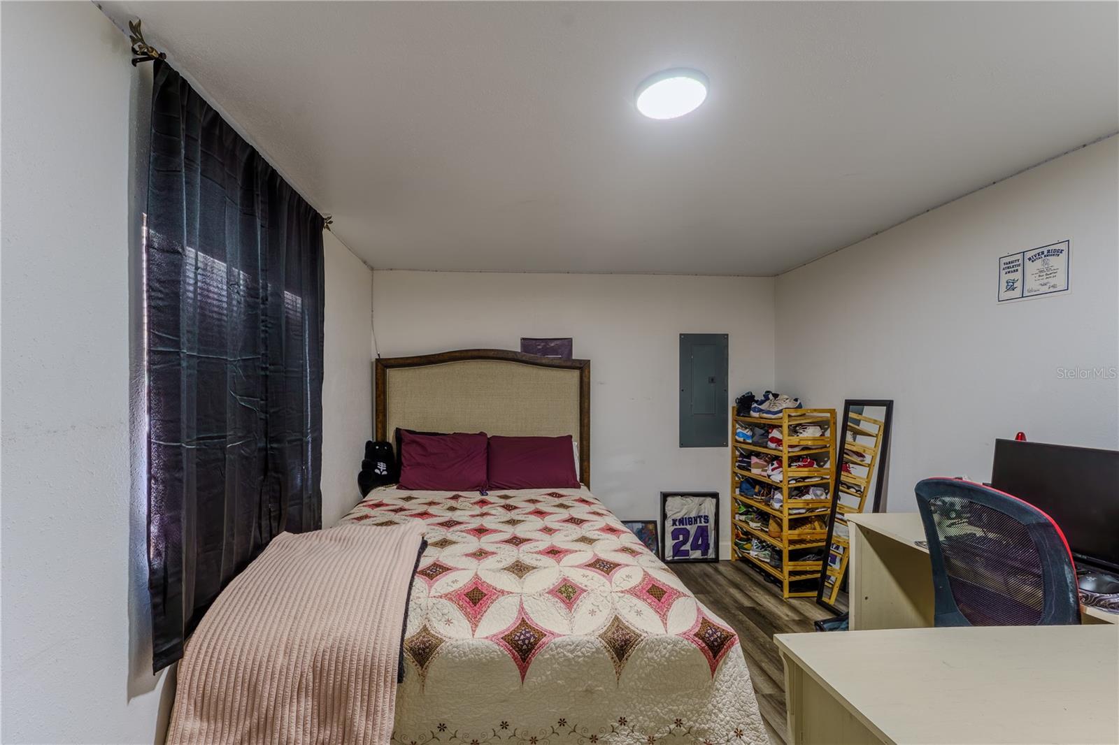6621 BANDURA AVE — photo 18