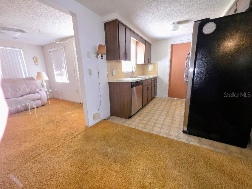 7639 SEASHORE DR — photo 6