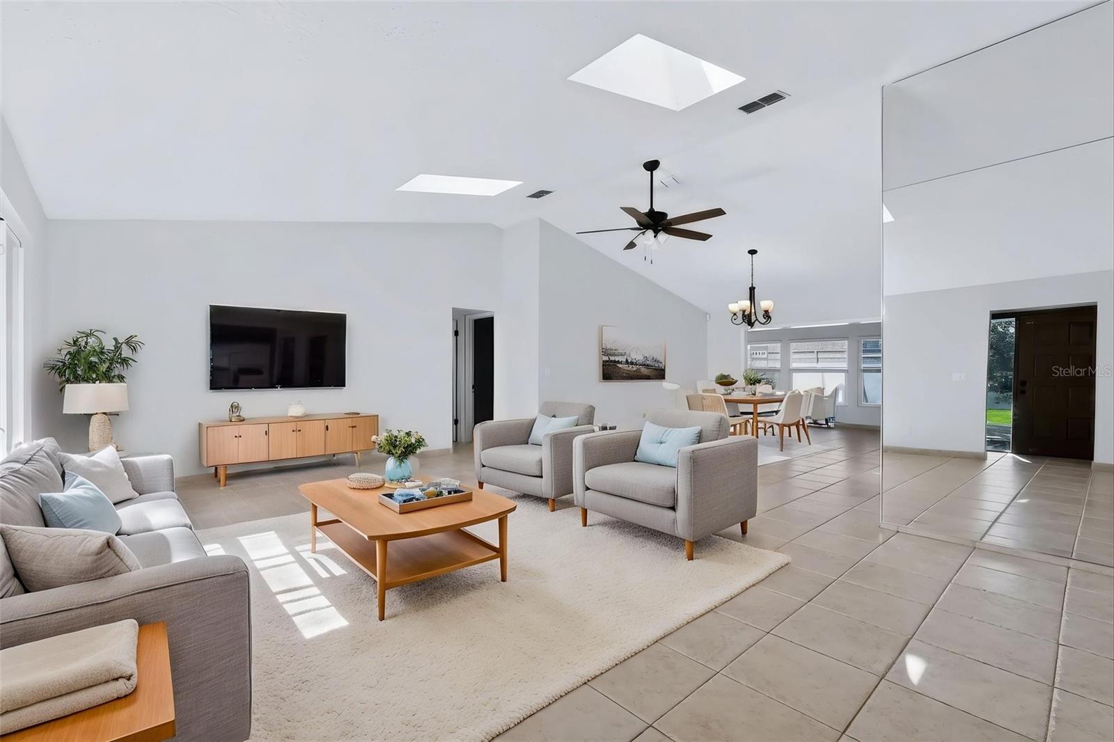 1035 ANCLOTE DR — photo 11