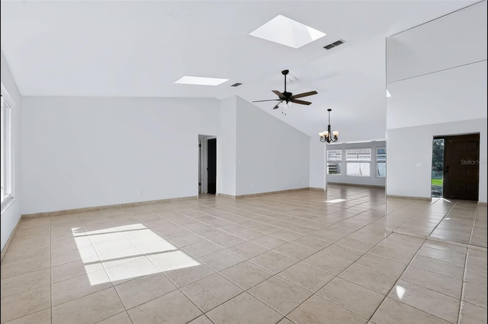 1035 ANCLOTE DR — photo 10