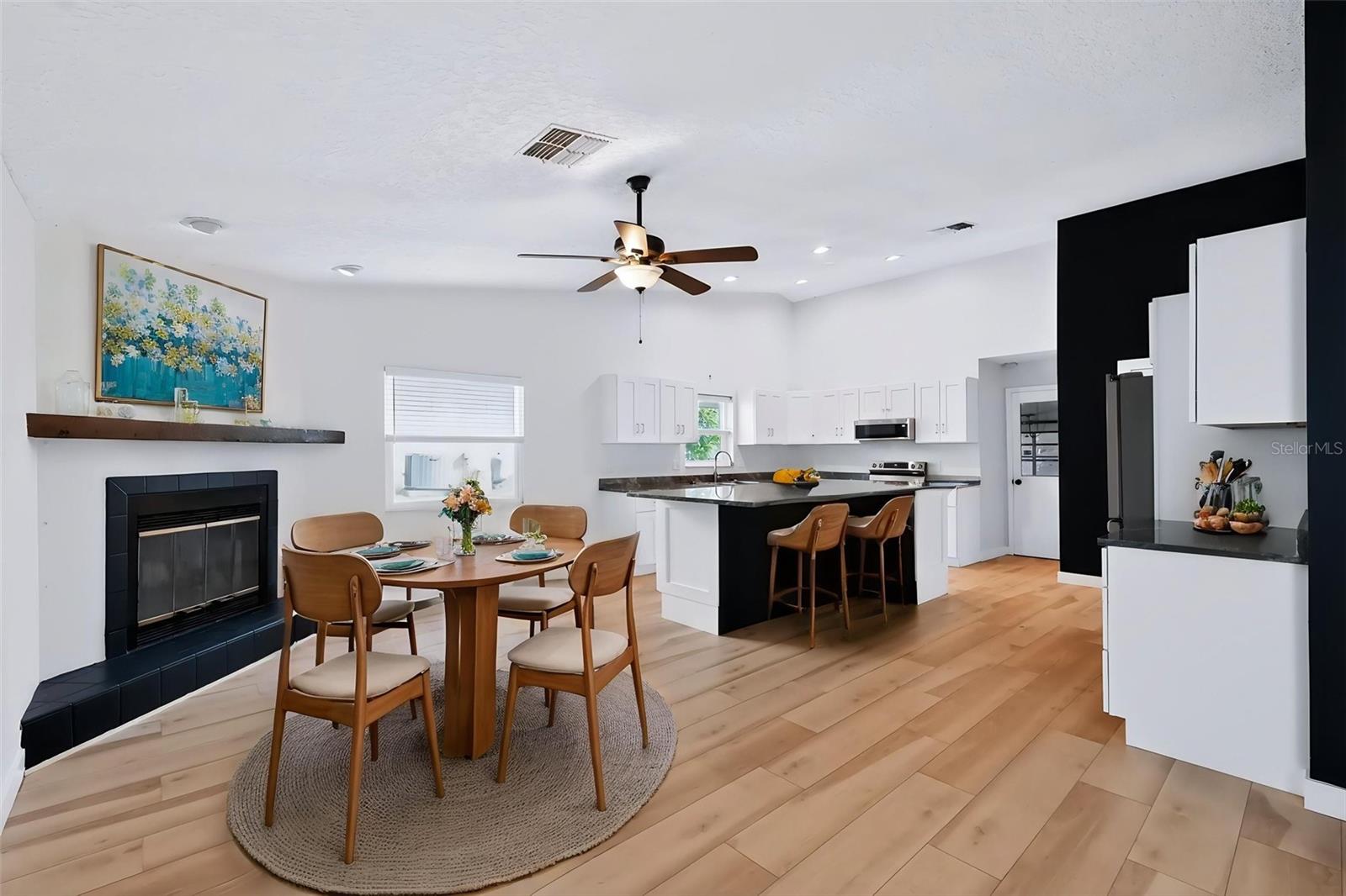 1035 ANCLOTE DR — photo 3