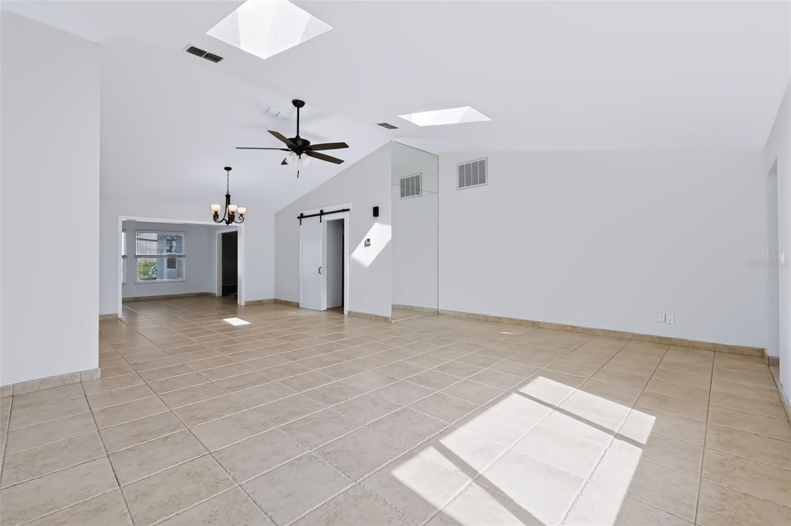 1035 ANCLOTE DR — photo 15