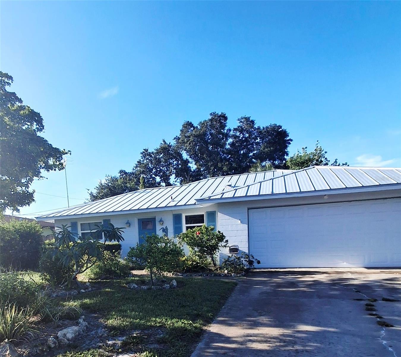 135 ENGLEWOOD HEIGHTS RD — photo 2