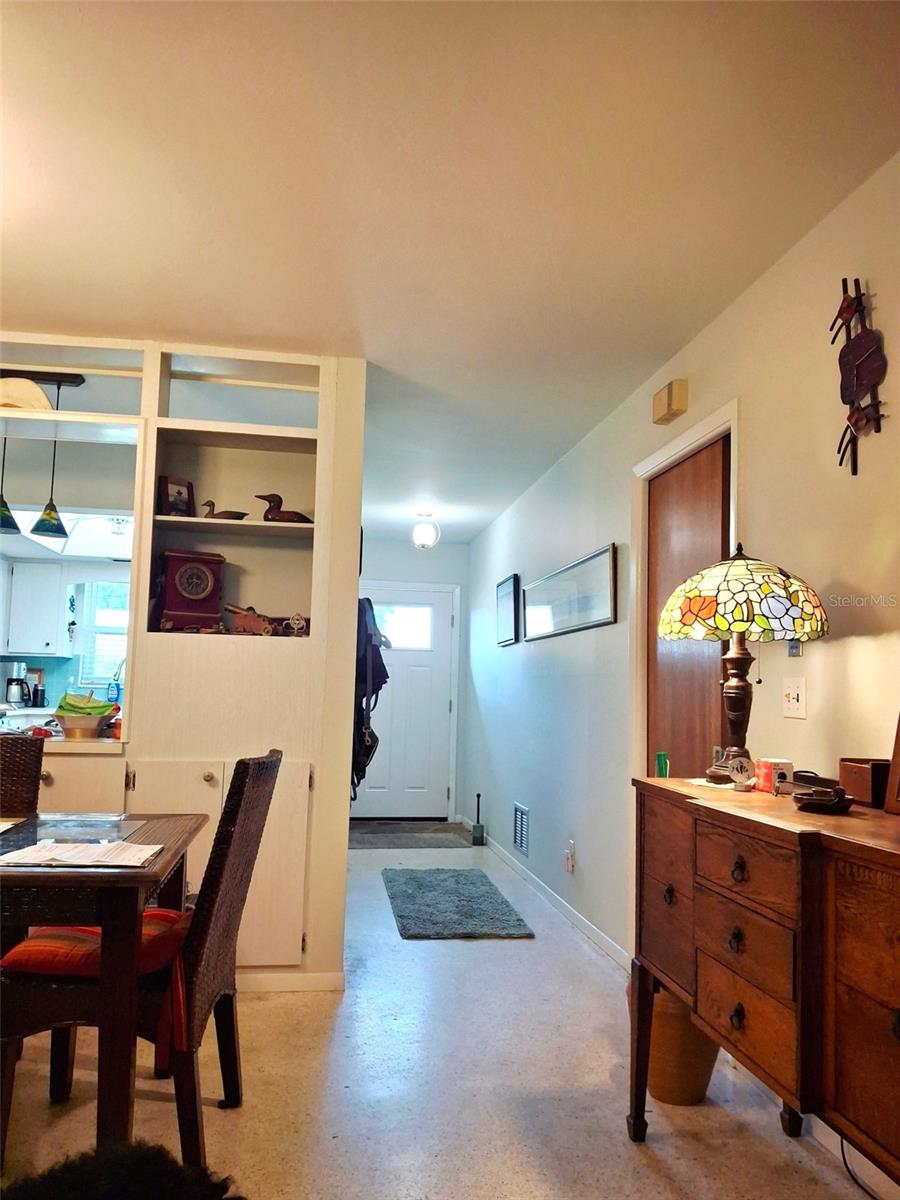 135 ENGLEWOOD HEIGHTS RD — photo 8