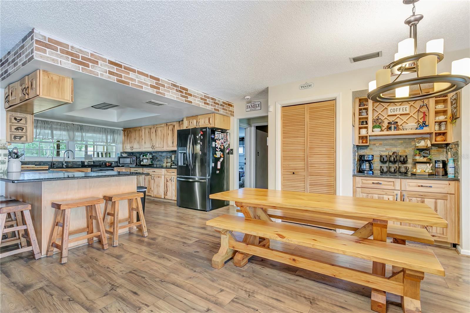 10710 BILL TUCKER RD — photo 4