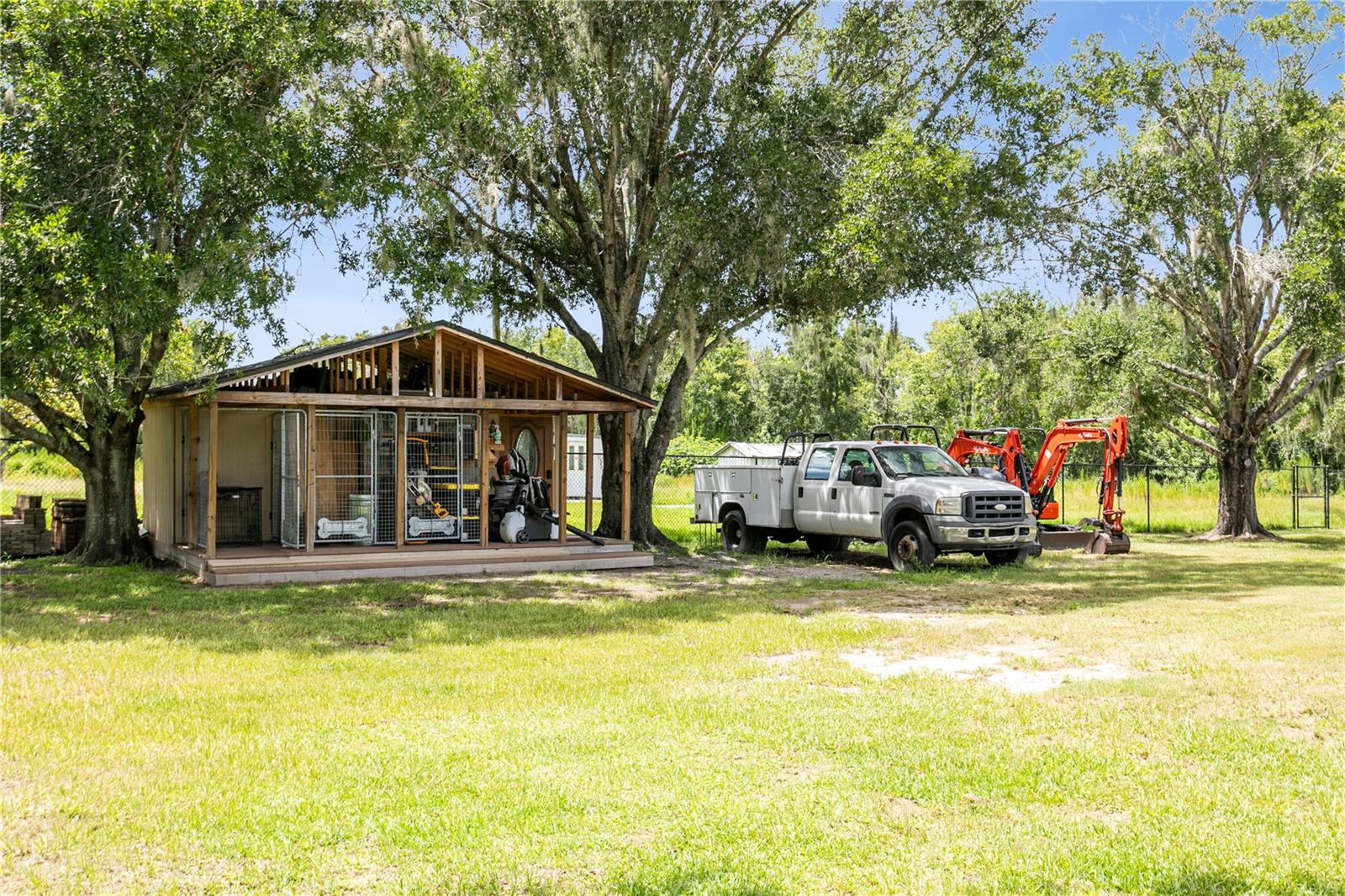 10710 BILL TUCKER RD — photo 40