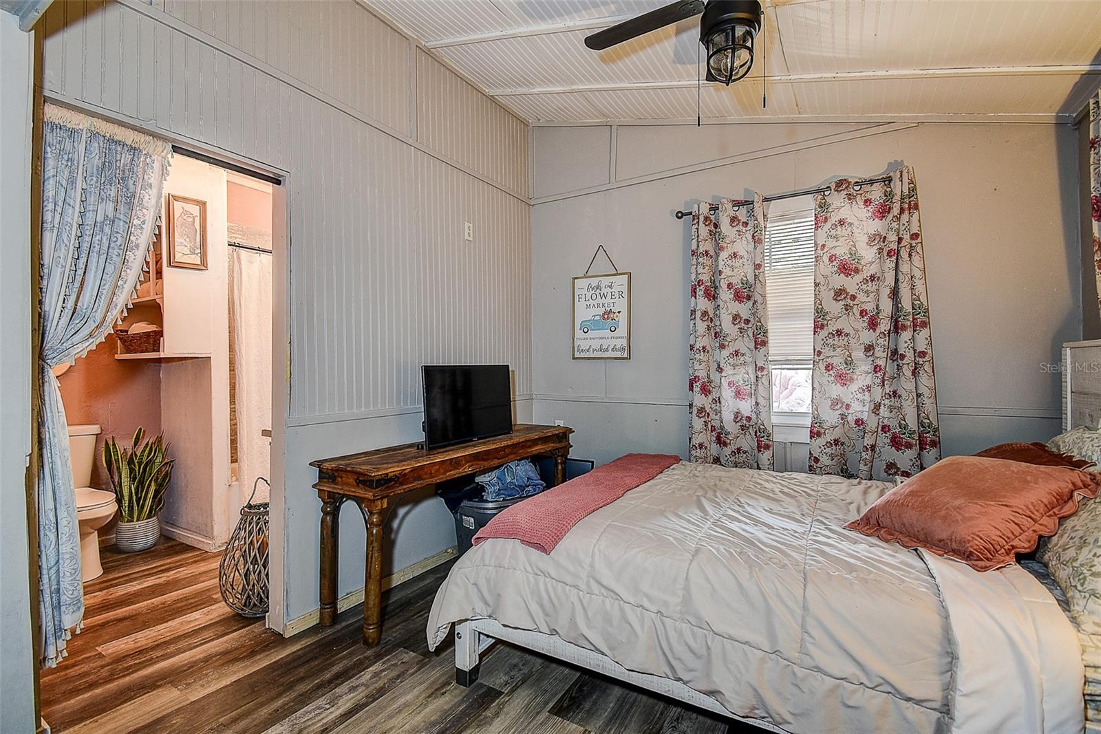 7033 CREEK DR — photo 16