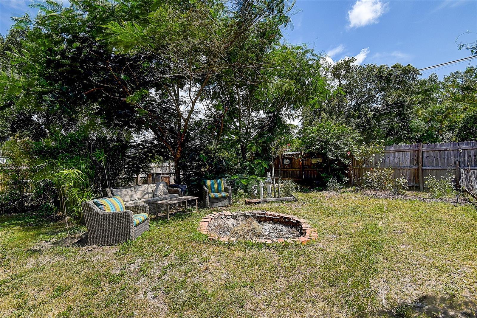 7033 CREEK DR — photo 47