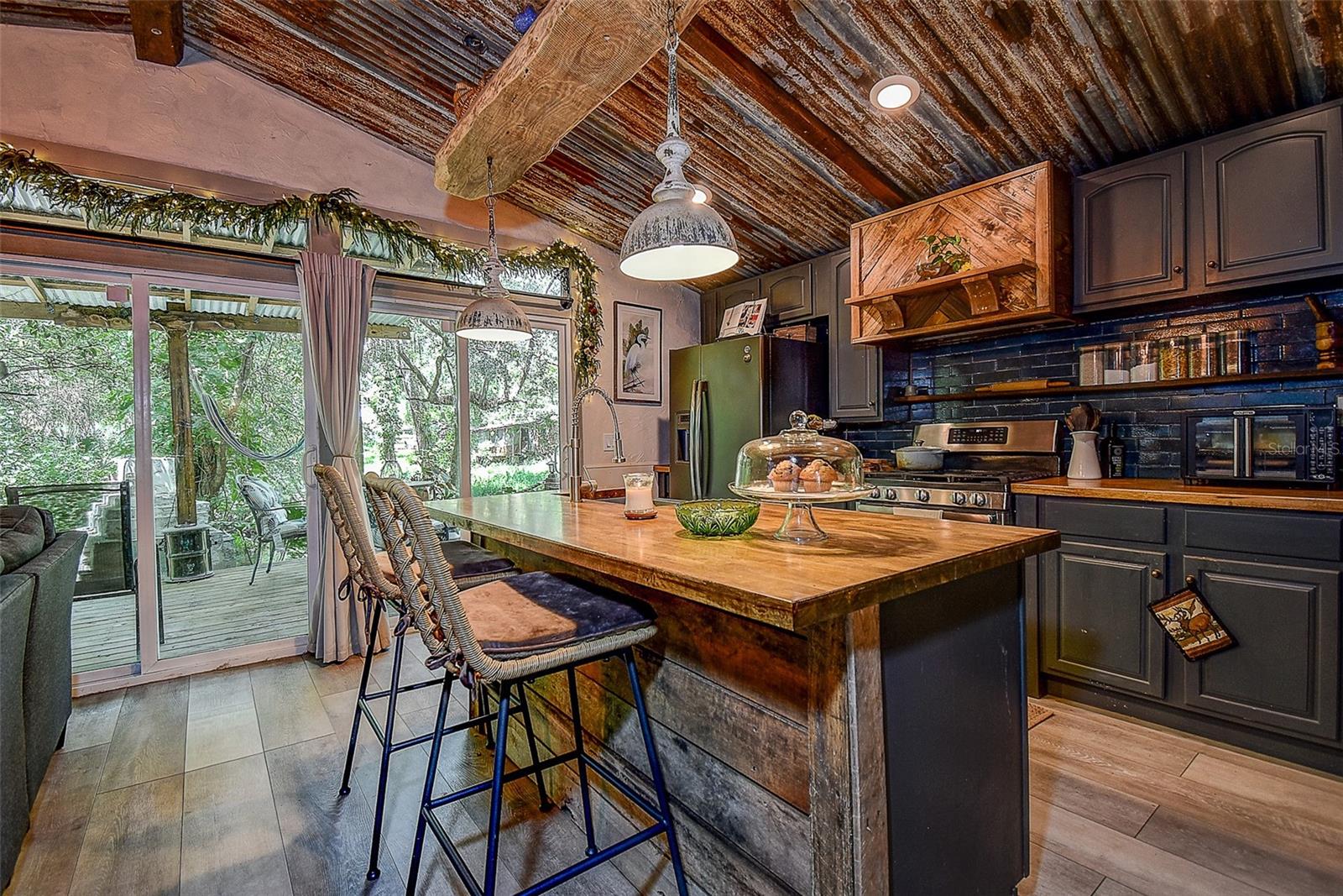 7033 CREEK DR — photo 14