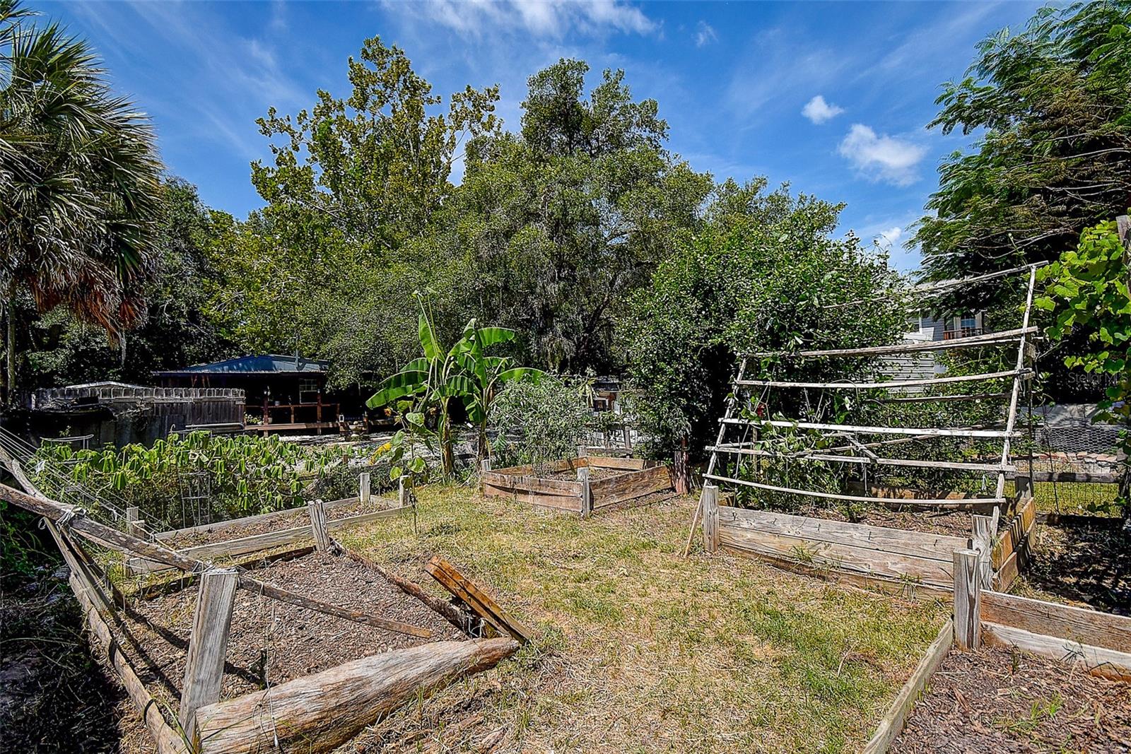 7033 CREEK DR — photo 48