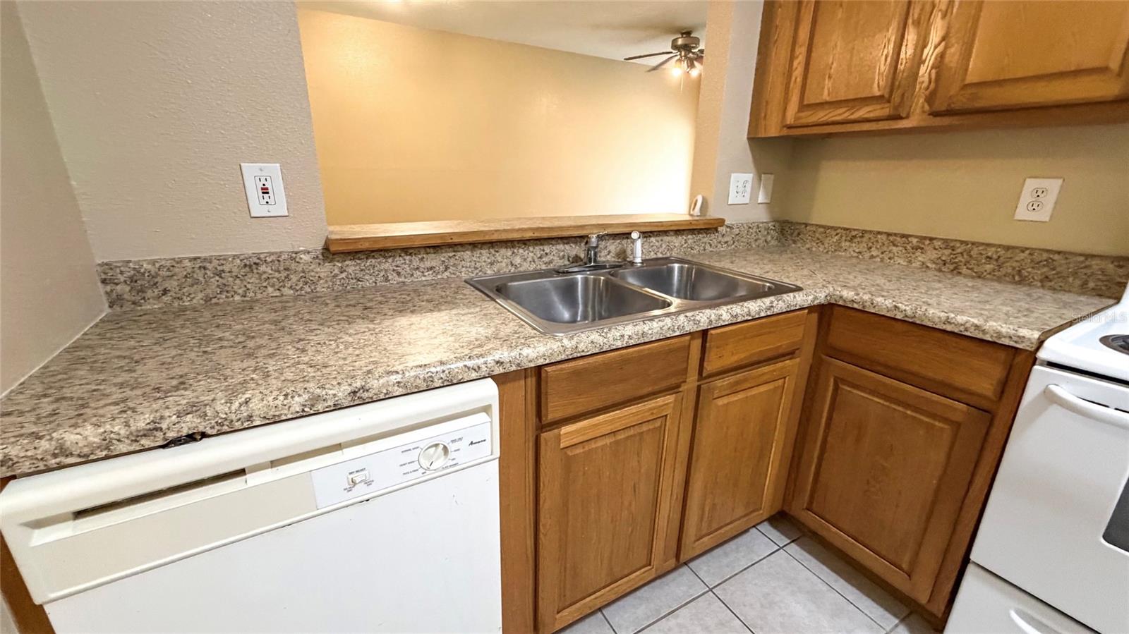 9523 GROVEDALE CIR #101 — photo 16