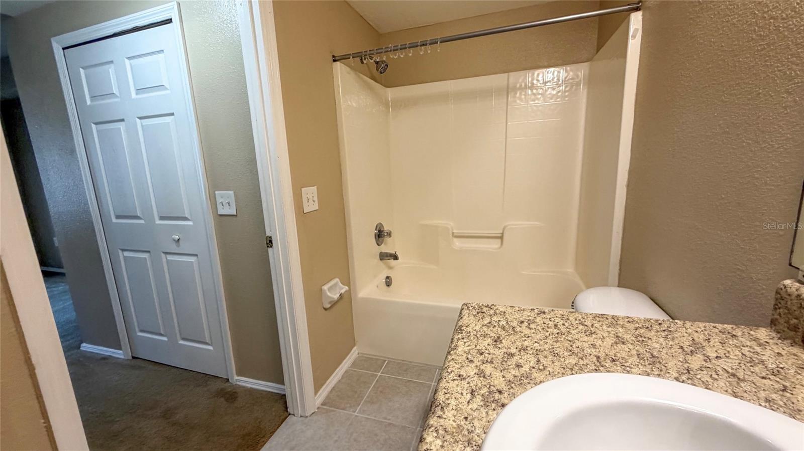 9523 GROVEDALE CIR #101 — photo 37
