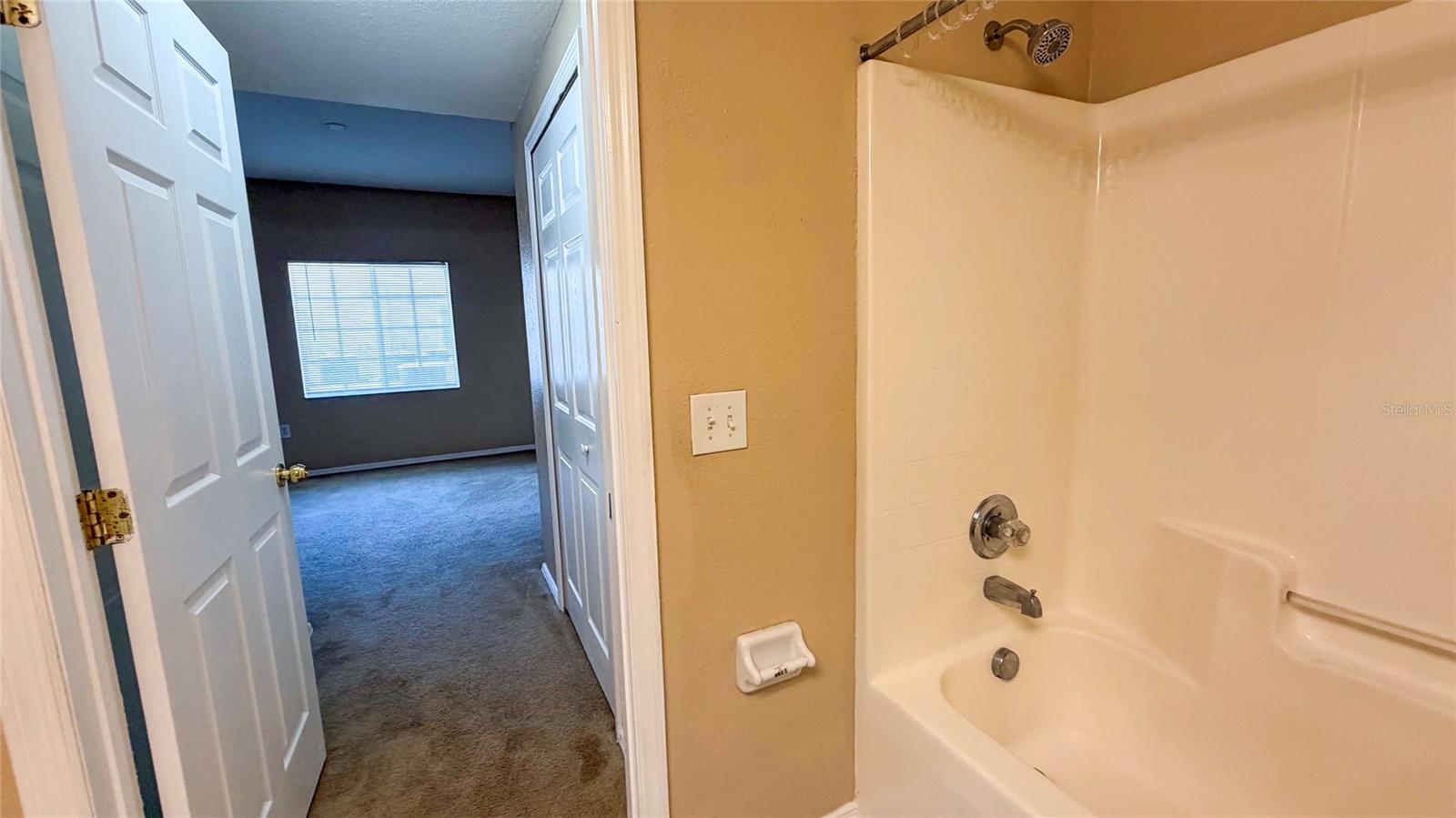 9523 GROVEDALE CIR #101 — photo 38