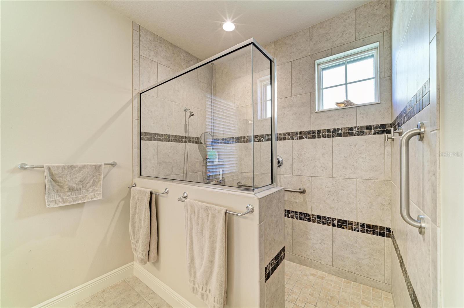 517 CHANTILLY TRL — photo 30