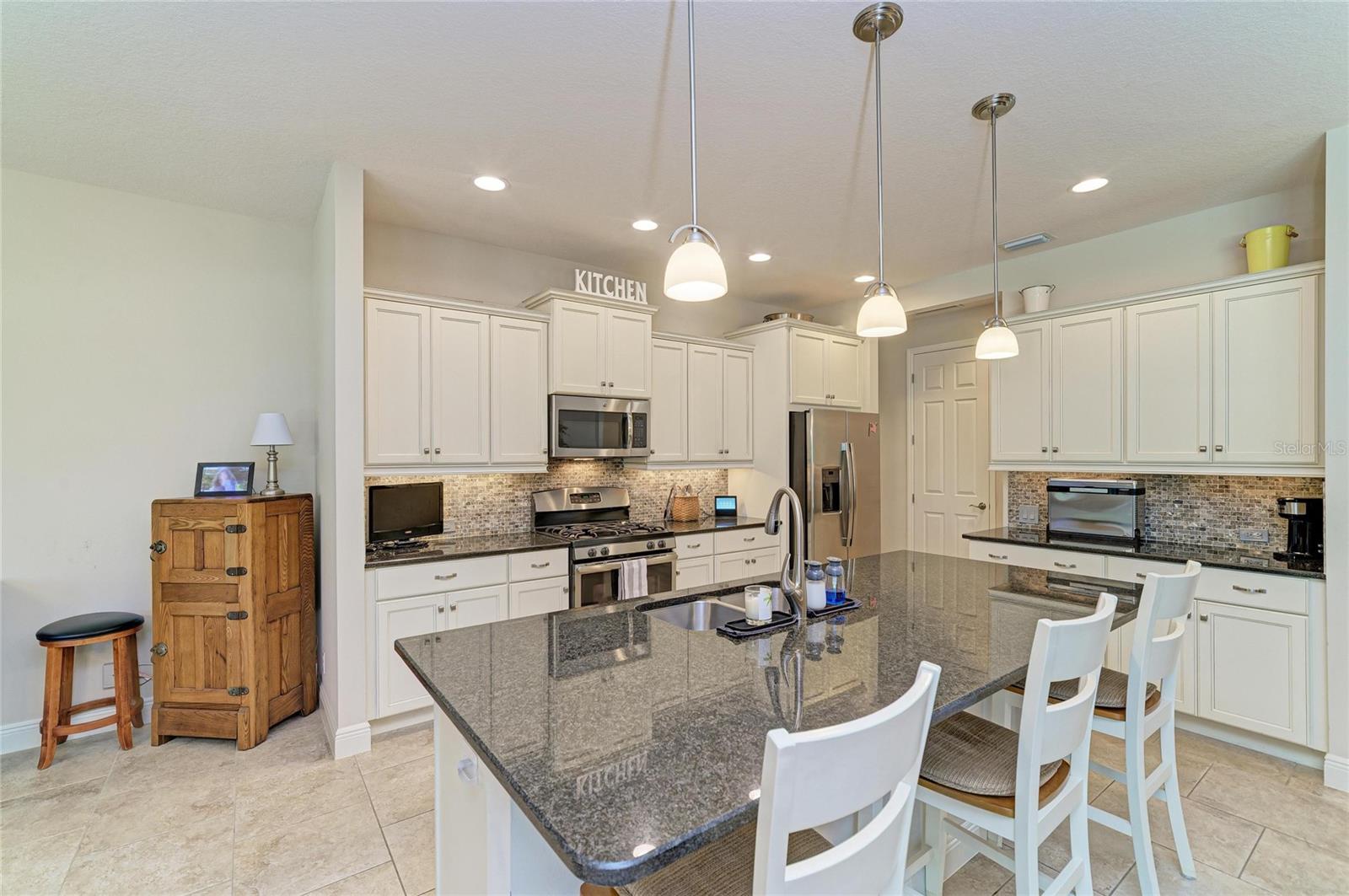 517 CHANTILLY TRL — photo 16