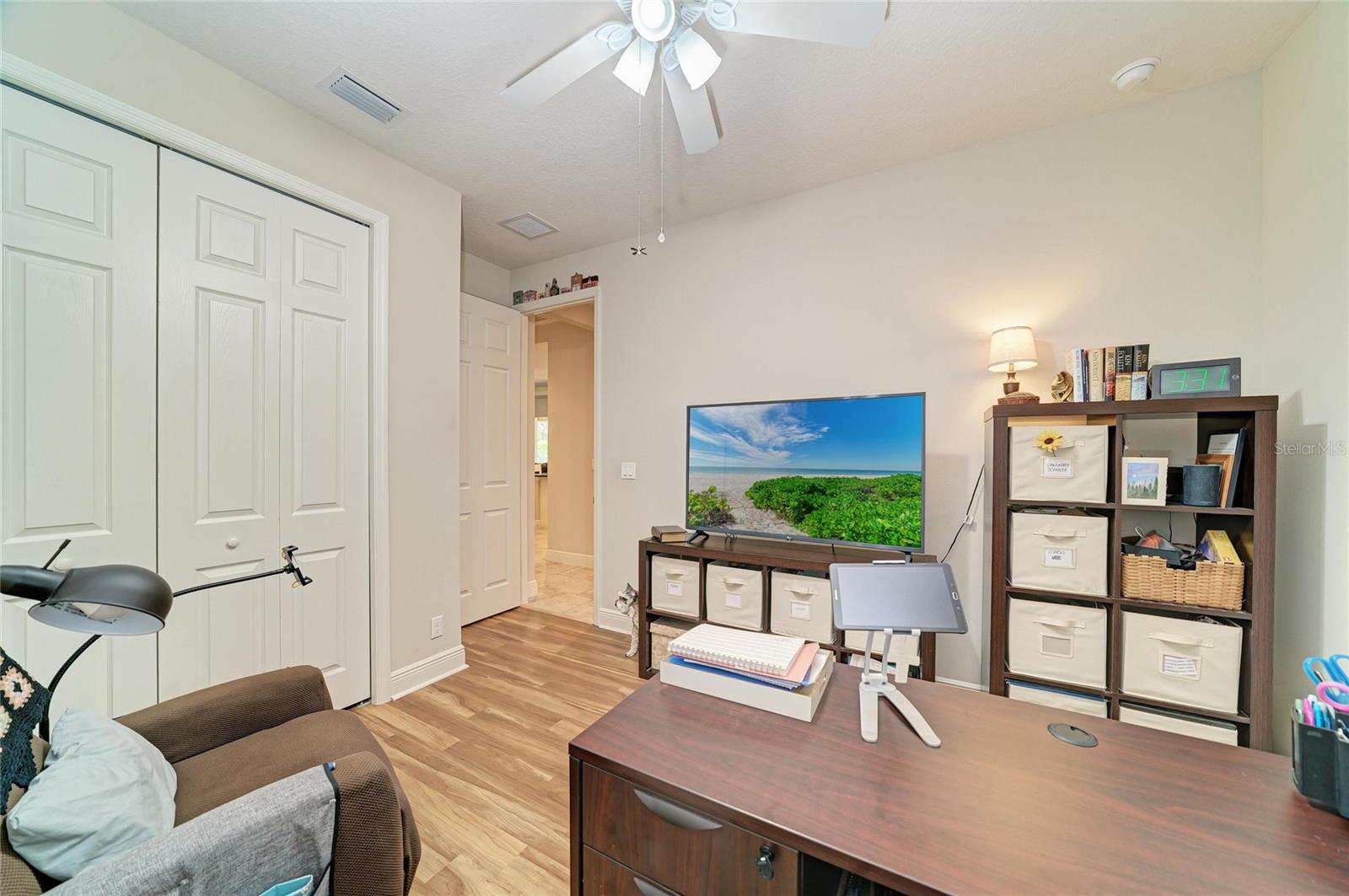 517 CHANTILLY TRL — photo 32