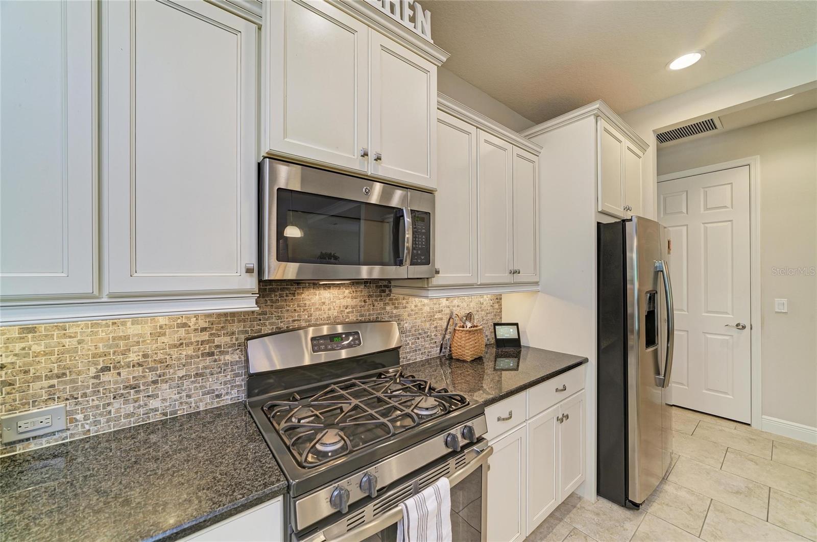 517 CHANTILLY TRL — photo 19
