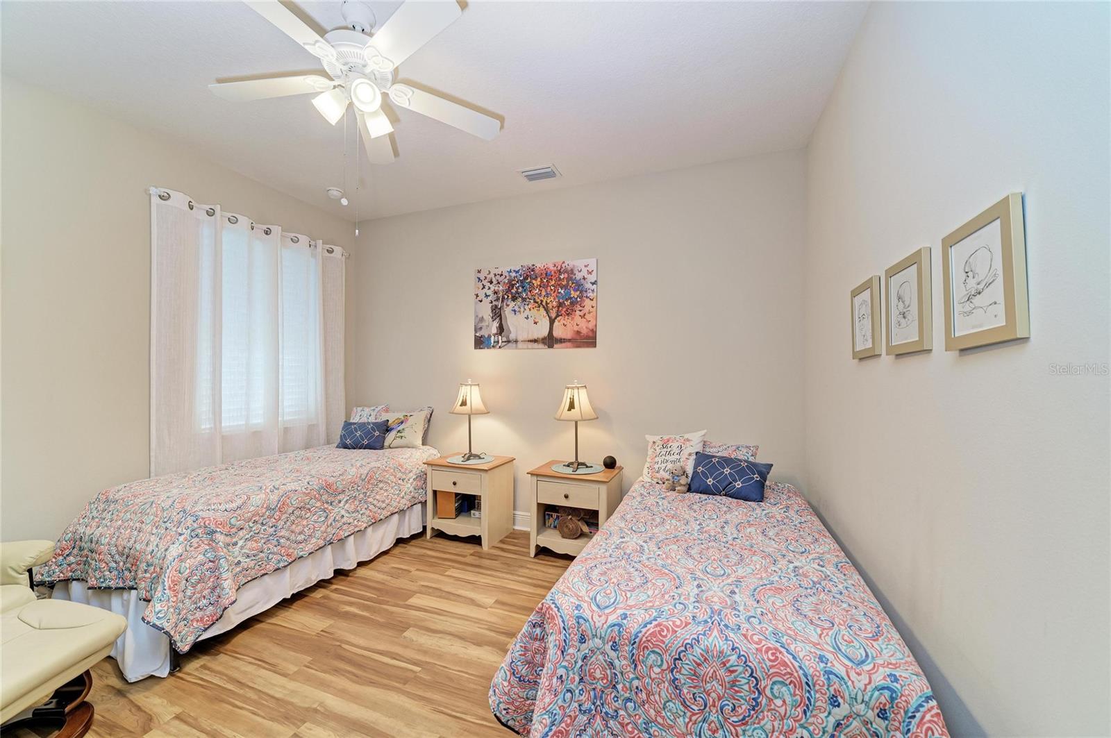 517 CHANTILLY TRL — photo 37