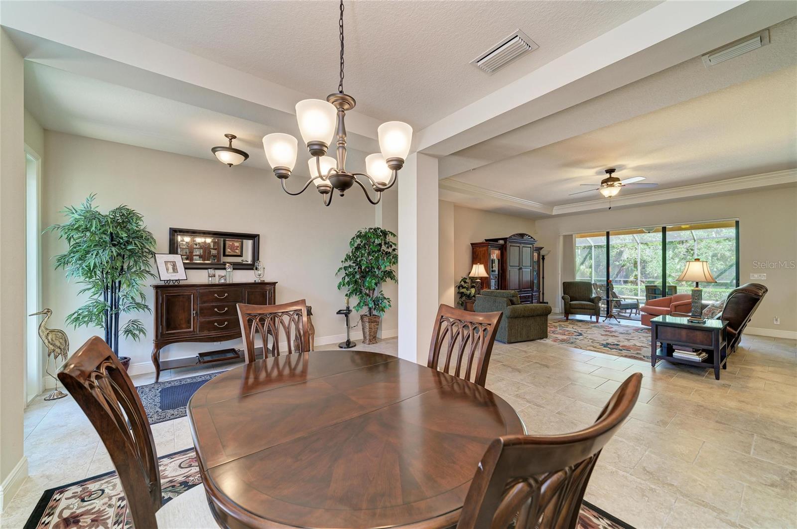 517 CHANTILLY TRL — photo 8