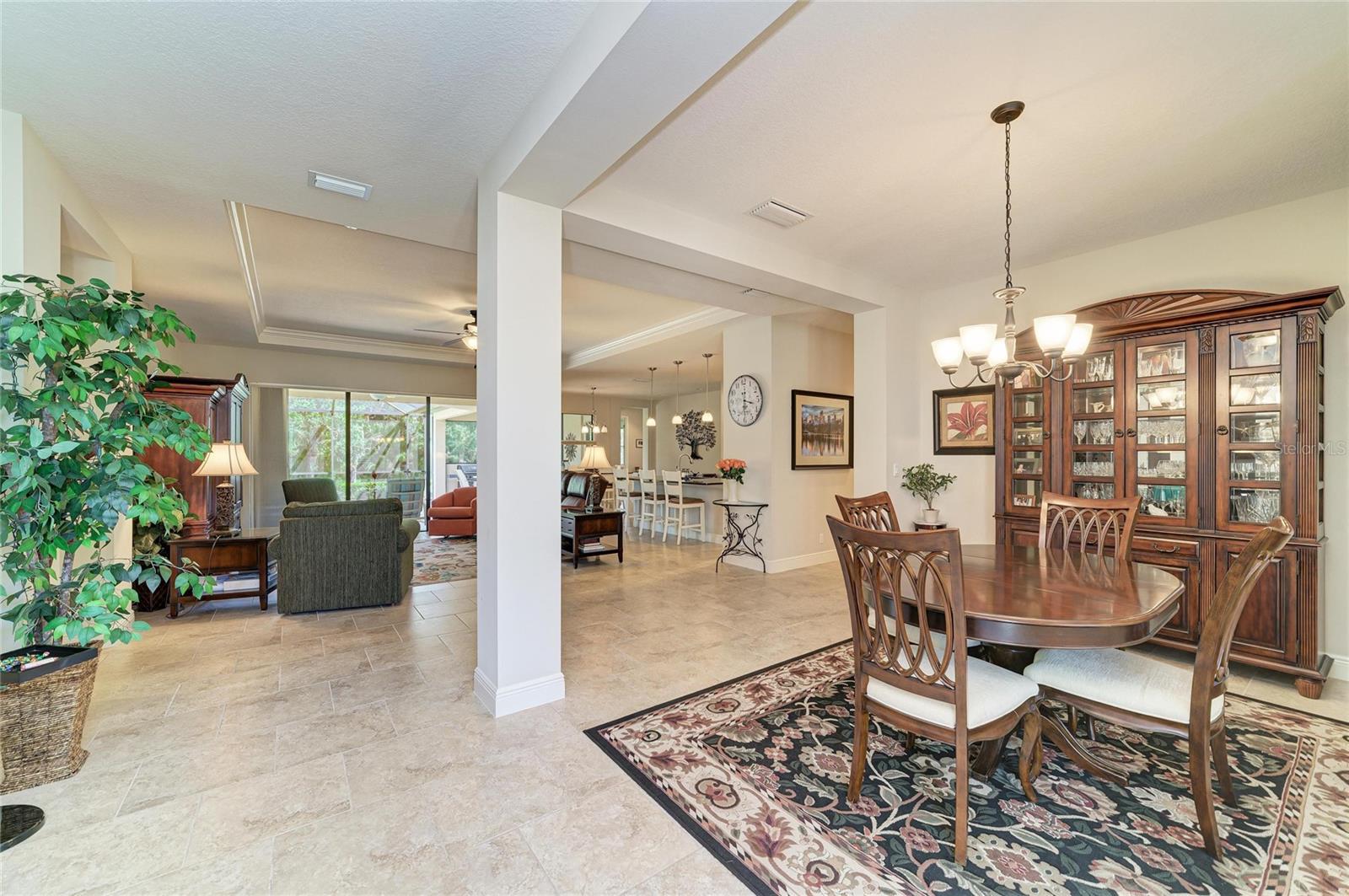 517 CHANTILLY TRL — photo 6