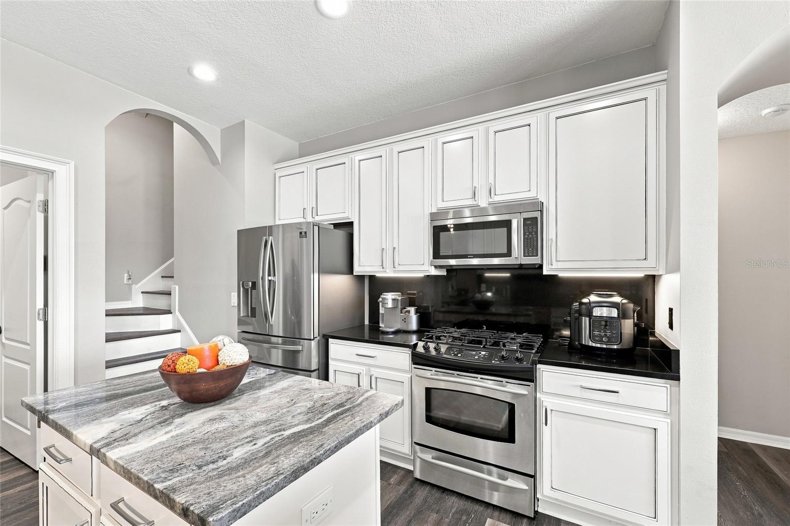 8310 SUMMER GROVE RD — photo 36