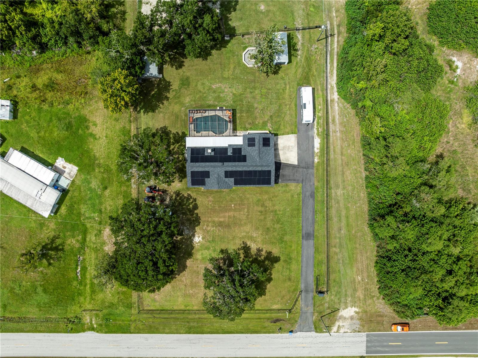 10710 BILL TUCKER RD — photo 32