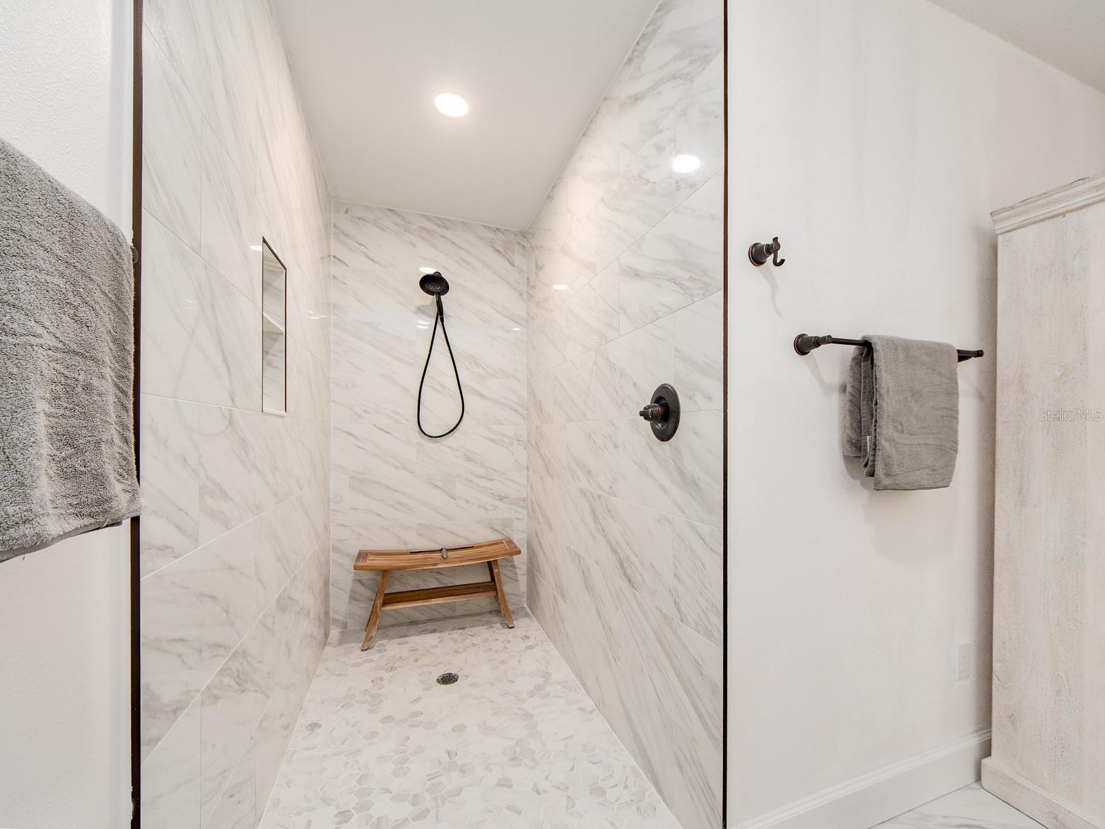 1207 TIMBERBROOKE DR — photo 18