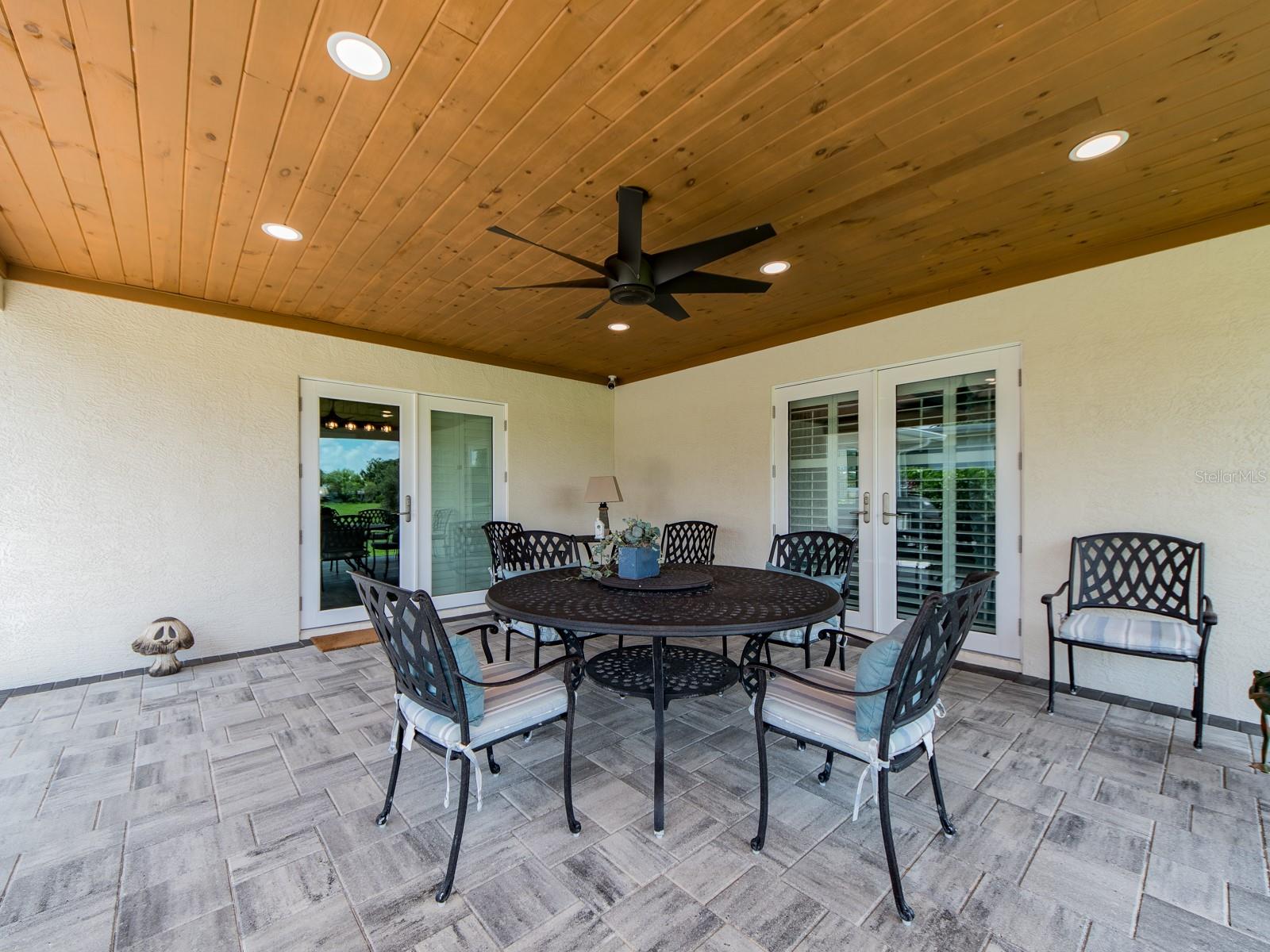 1207 TIMBERBROOKE DR — photo 30