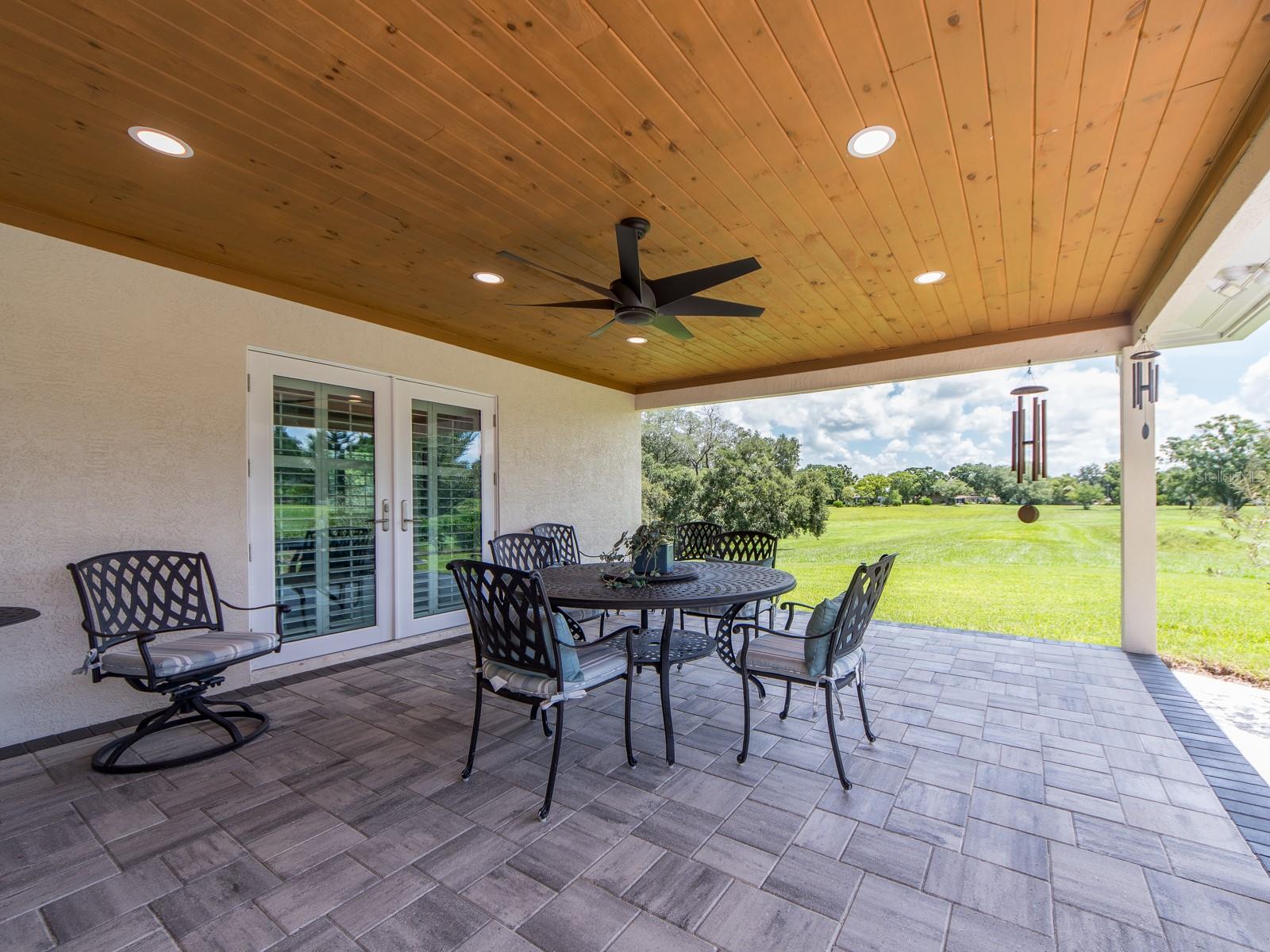 1207 TIMBERBROOKE DR — photo 29