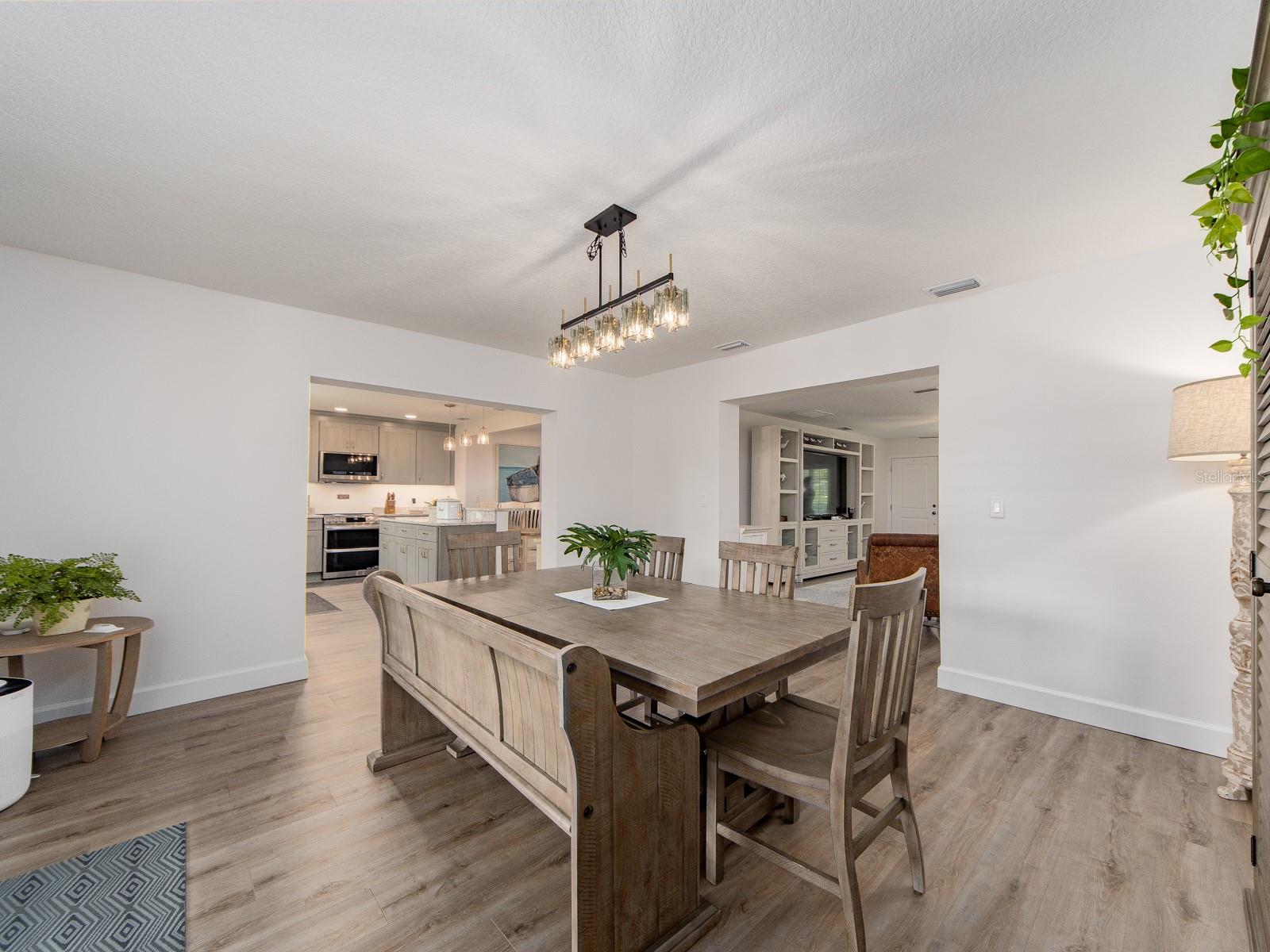 1207 TIMBERBROOKE DR — photo 12