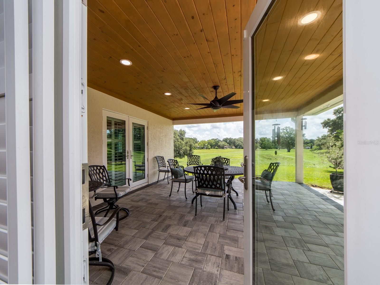 1207 TIMBERBROOKE DR — photo 28