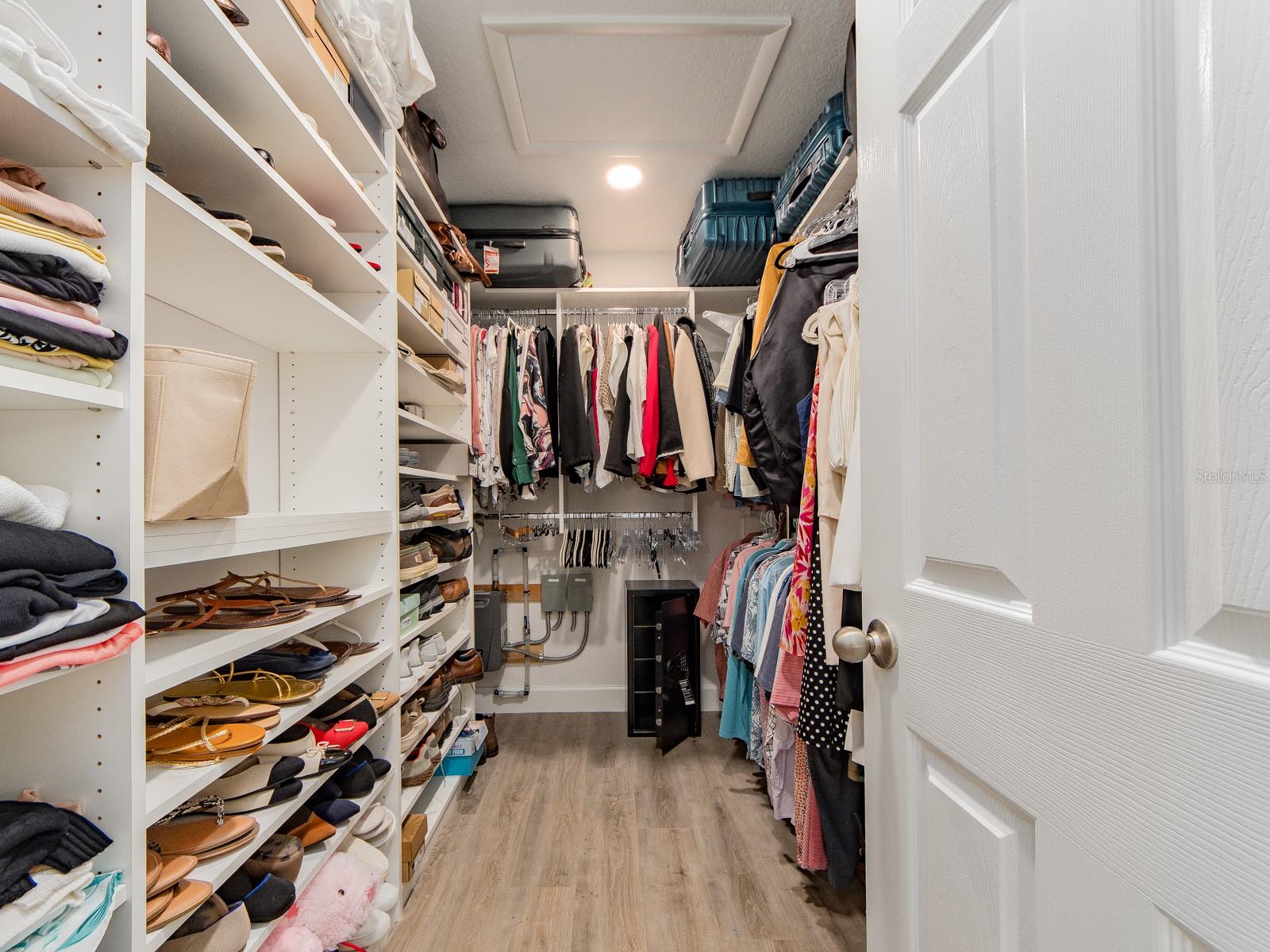 1207 TIMBERBROOKE DR — photo 16