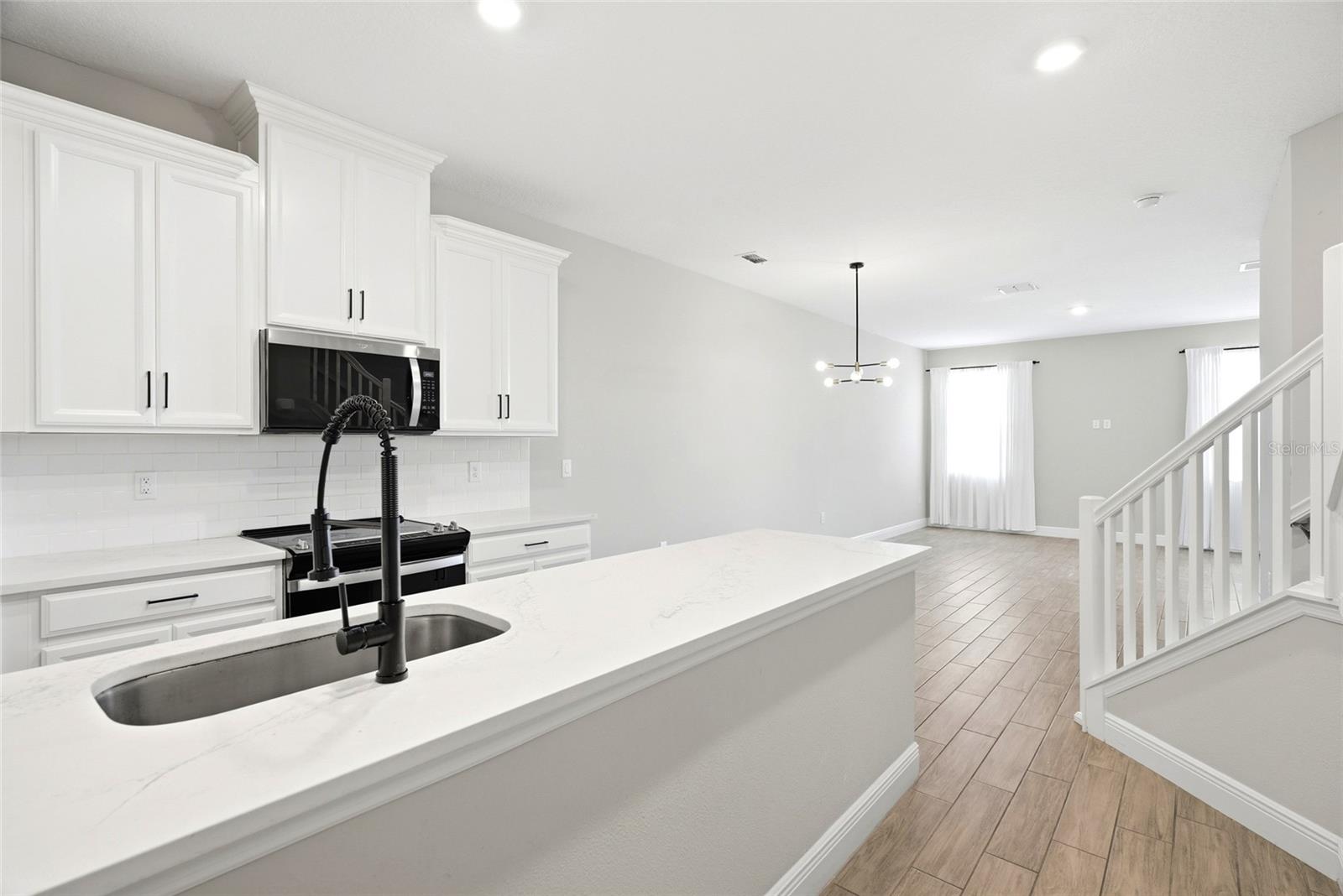 5282 NEIL DR — photo 25