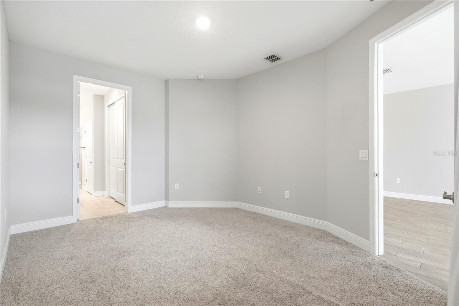5282 NEIL DR — photo 28