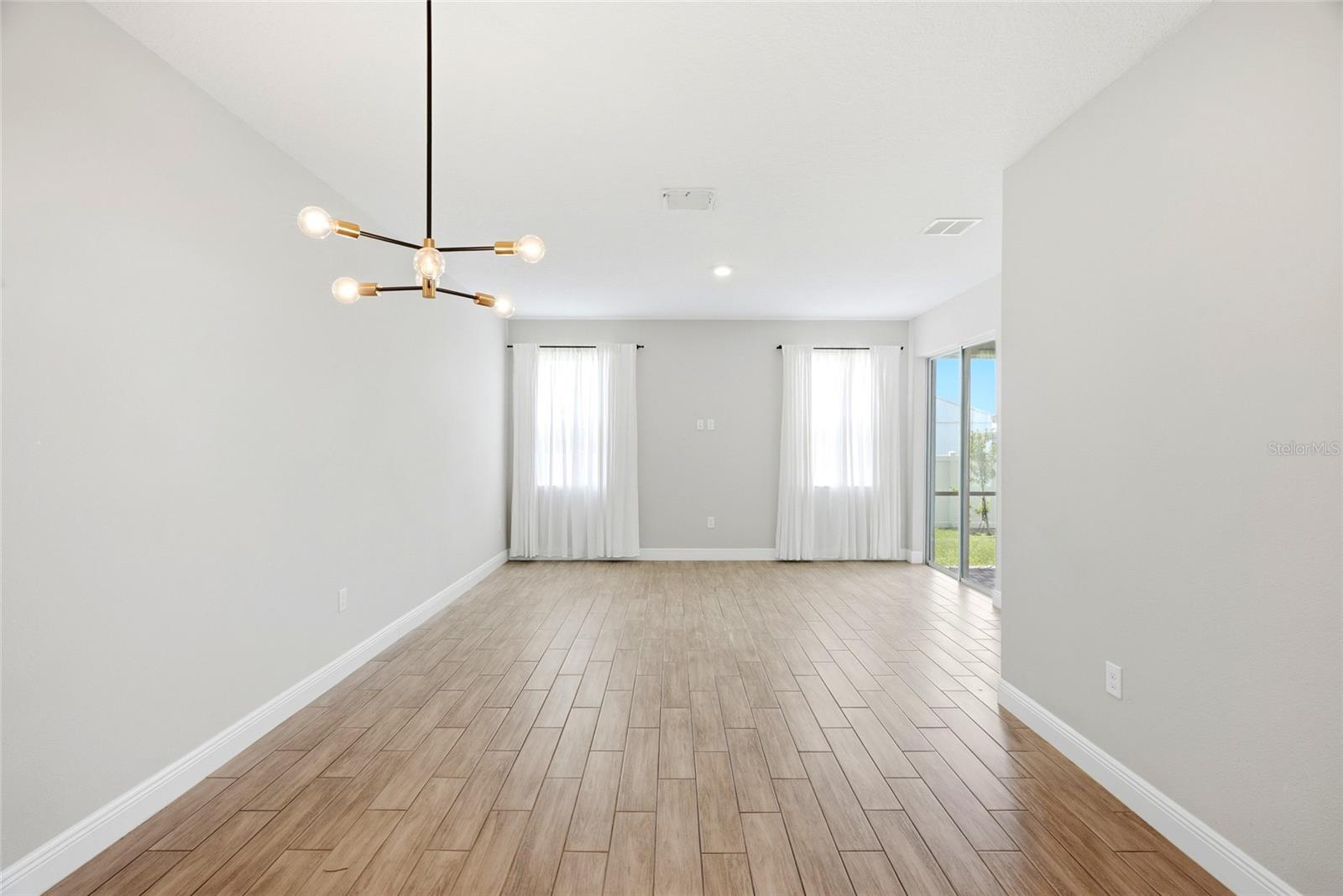 5282 NEIL DR — photo 26